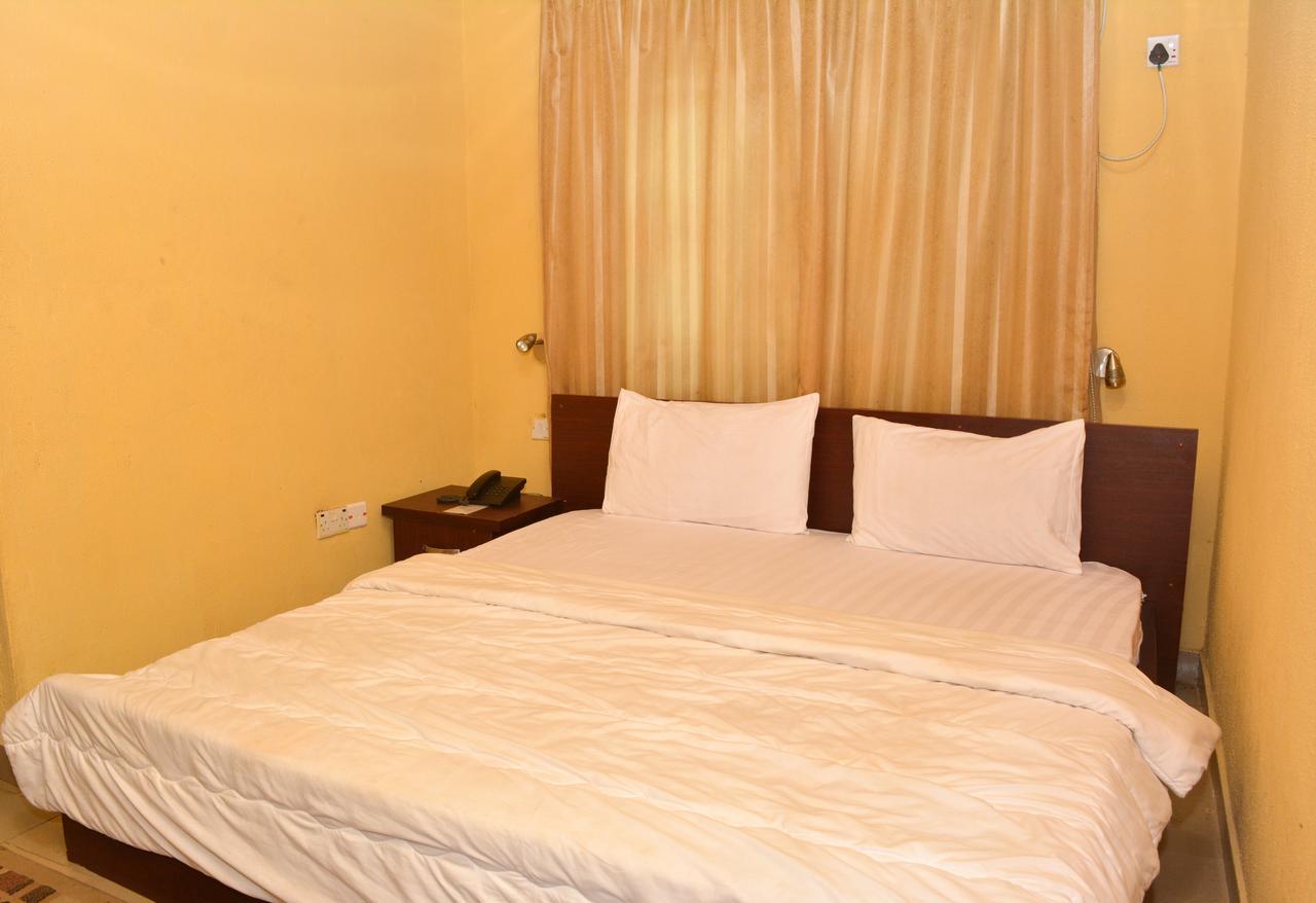 Atican Beach Hotel Лагос Екстериор снимка